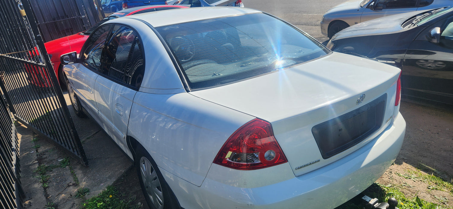 A227 - VY EQUIPE SEDAN - Interior Brake Light