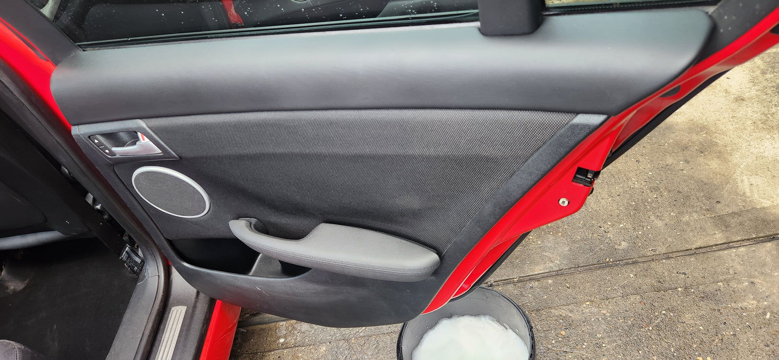 A228 - VE SV6 II HOLDEN COMMODORE SEDAN - Doorcard Set of 4 (powered windows)