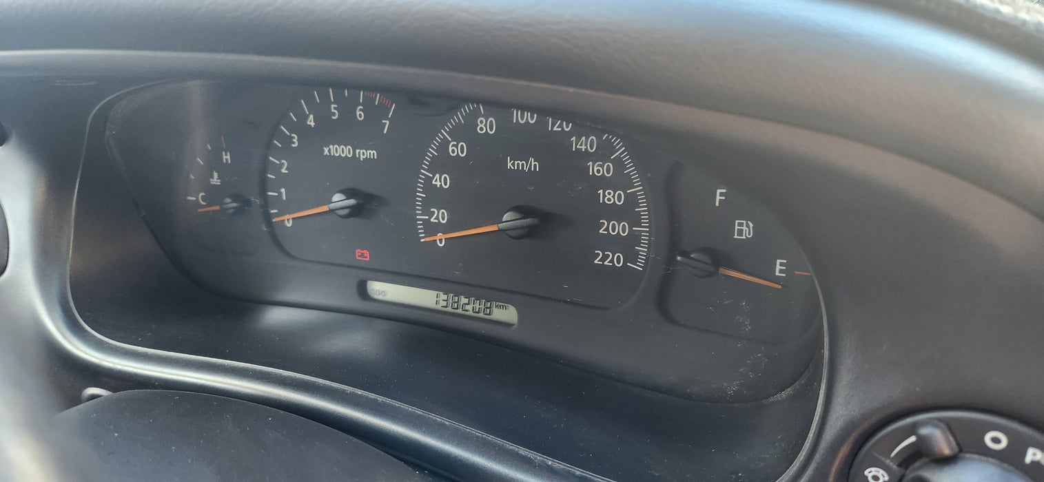 A231 - VT SERIES I Holden Commodore V6 MANUAL - Cluster LVL 2 P/N: 92078902 (YH) - VIN: 6h8vtk69hxl463446 - 138, 208kms