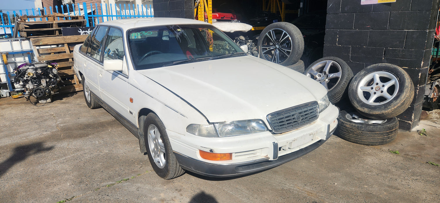 A230 - VR Holden Statesman V6 LG2, Auto M30 173,XXXkms Alaskan White #J064