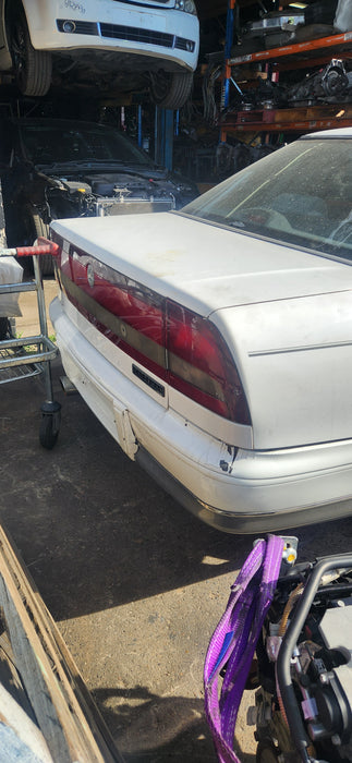 A230 - VR Holden Statesman V6 LG2, Auto M30 173,XXXkms Alaskan White #J064
