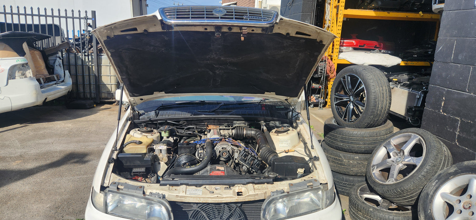 A230 - VR Holden Statesman V6 LG2, Auto M30 173,XXXkms Alaskan White #J064