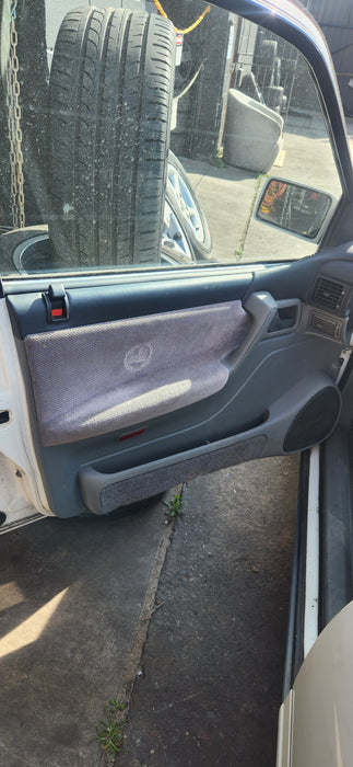 A230 - VR Holden Statesman V6 LG2, Auto M30 173,XXXkms Alaskan White #J064