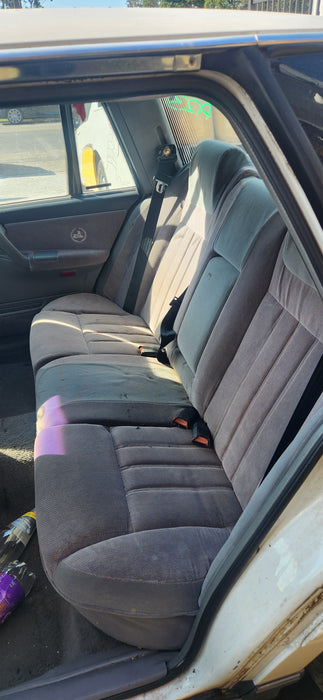 A230 - VR Holden Statesman V6 LG2, Auto M30 173,XXXkms Alaskan White #J064