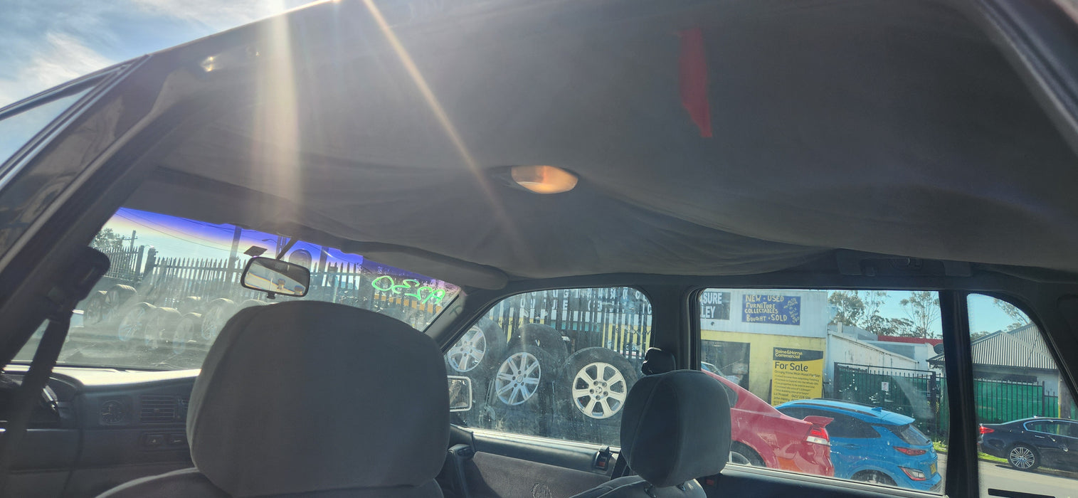 A230 - VR Holden Statesman V6 LG2, Auto M30 173,XXXkms Alaskan White #J064