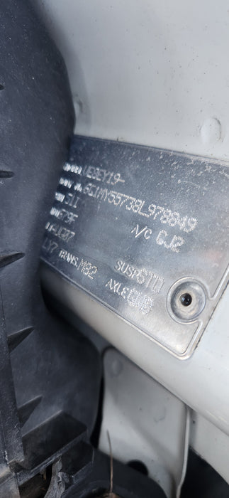 A224 - WM HOLDEN STATESMAN SEDAN - Fuel Flap HERON WHITE #679F