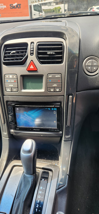 A233 - VZ HOLDEN COMMODORE WAGON - Gear Shifter (V6 AUTO)