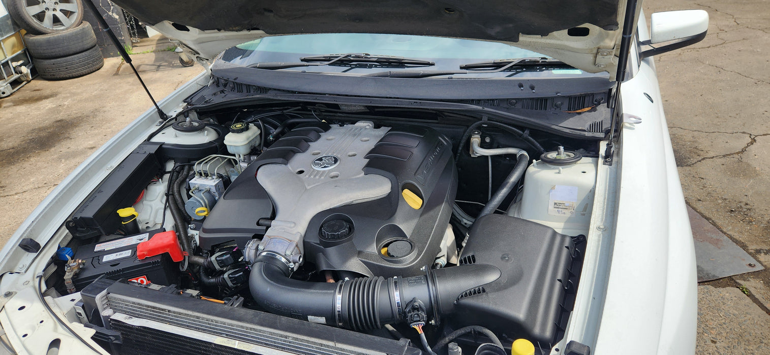 A233 - VZ HOLDEN COMMODORE WAGON - Clockspring (AUTO V6)