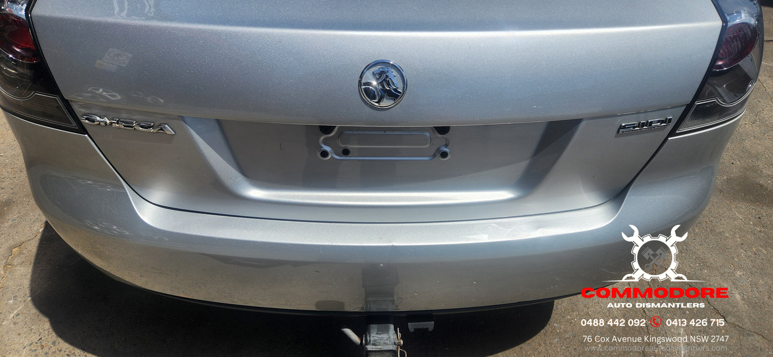 A234 - VE Holden Omega Series II Sedan V6 LFW, Auto MYB Nitrate Silver #636R