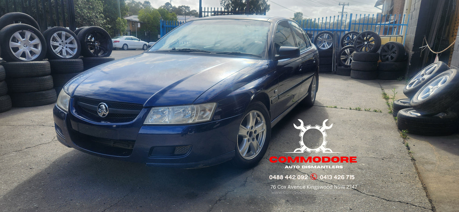 A235 - VZ Holden Commodore SEDAN (2005) - V6 AUTO Cluster LEO - 239, 766kms