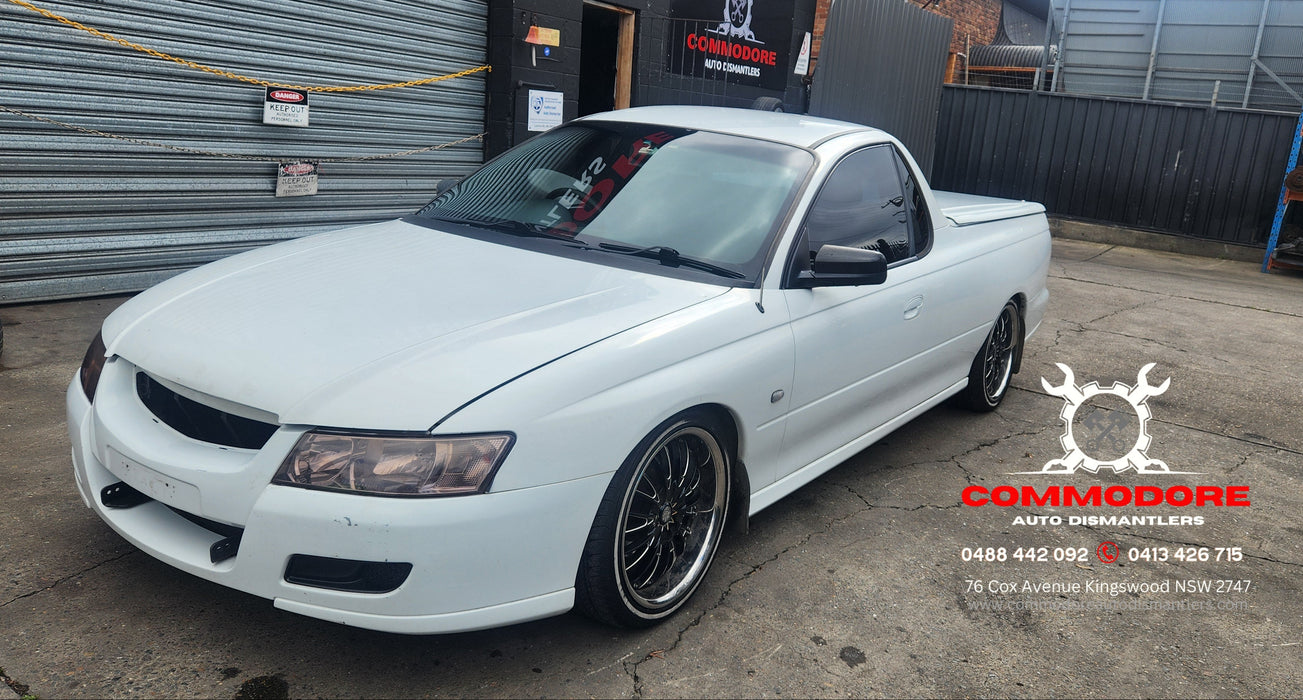 A236 - VY / VZ HOLDEN COMMODORE UTILITY - Centre Console Trim - Manual / Auto