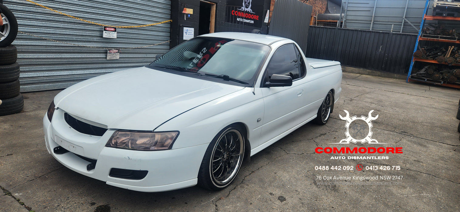 A236 - VZ Holden Commodore Utility  - Guard Blinker