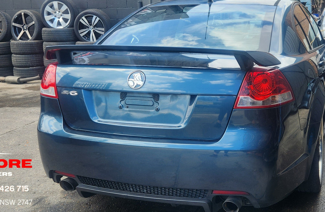 A237 - VE HOLDEN COMMODORE SV6 SEDAN - Bootlid w/ Wing - KARMA #610R
