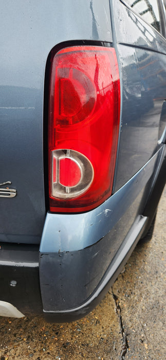 A244 - VZ Holden Adventra, V6 LYN, M82 AWD Auto 518,XXXkms Impulse Blue #276M
