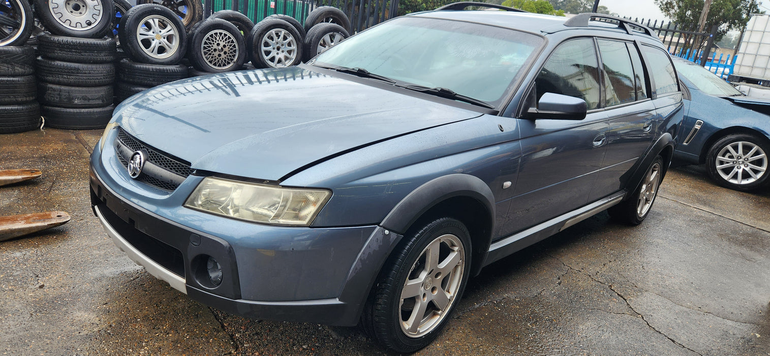 A244 - VZ Holden Adventra, V6 LYN, M82 AWD Auto 518,XXXkms Impulse Blue #276M