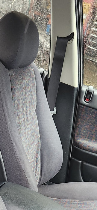 A238 - VX SII Holden Commodore SEDAN - Passenger Front Seatbelt