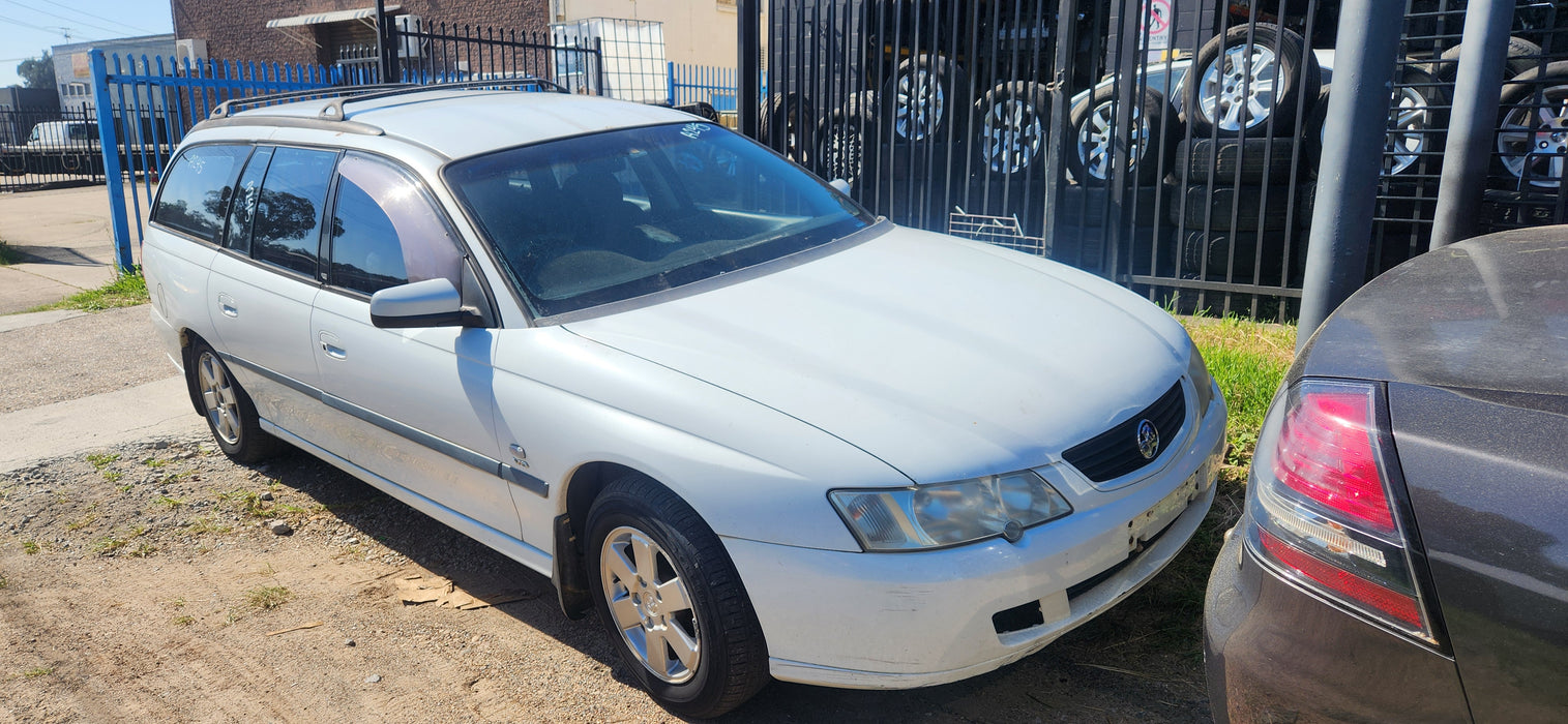 A245 - VY Holden Commodore Wagon - Sideskirt (PAIR) White