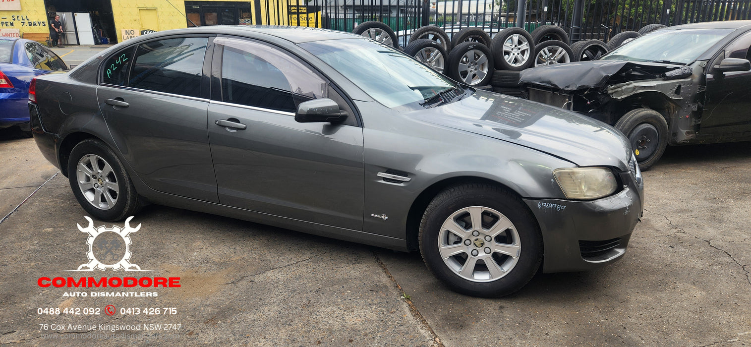 A242 - VE HOLDEN COMMODORE SEDAN - STEERING WHEEL - SILVER TRIM