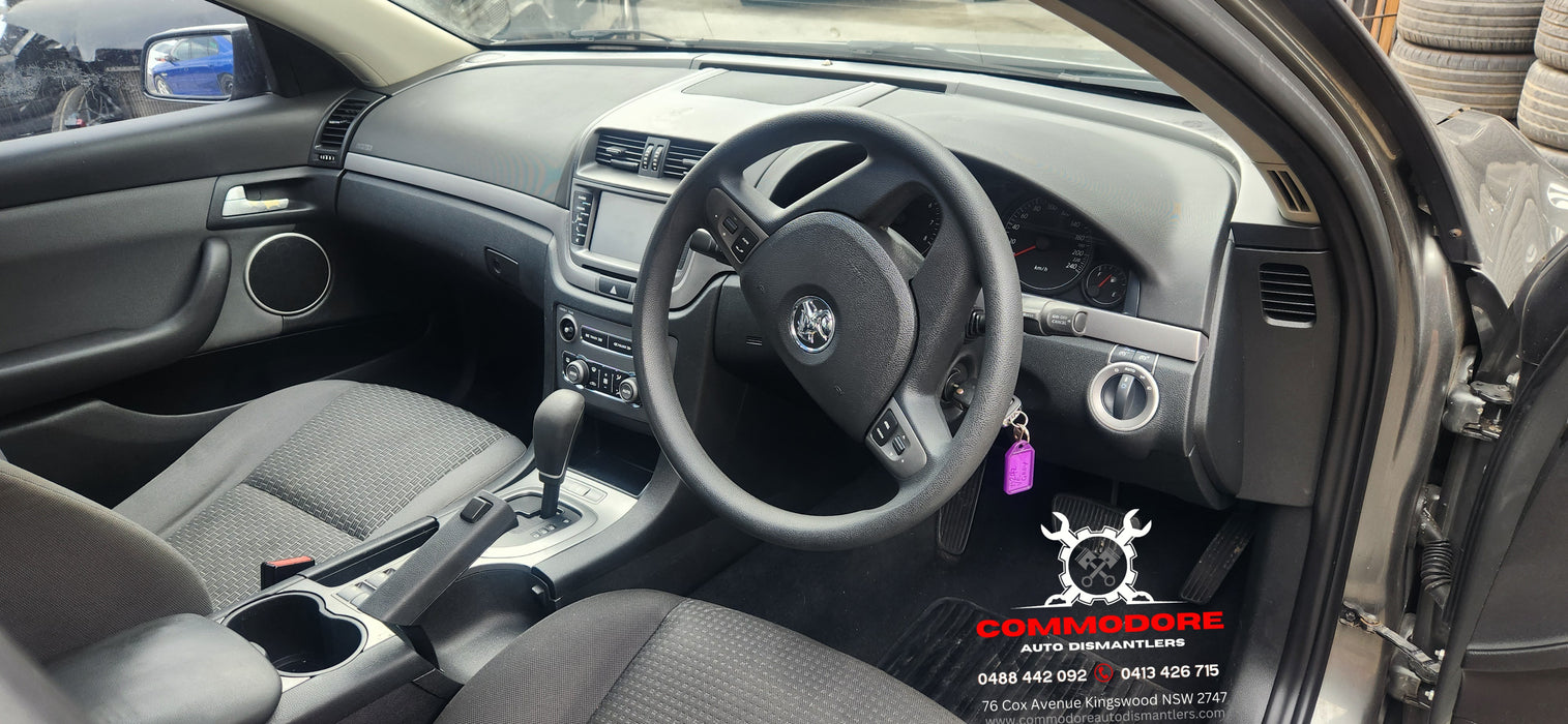 A242 - VE HOLDEN COMMODORE SEDAN (2010) SERIES II - Cluster LFW V6 AUTO - 182, 347kms P/N: 92257345