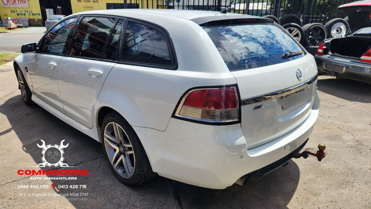 A250 - VE SV6 Holden Commodore Wagon Series II V6 LLT, Auto MYB 220,XXXkms Herron White #679F