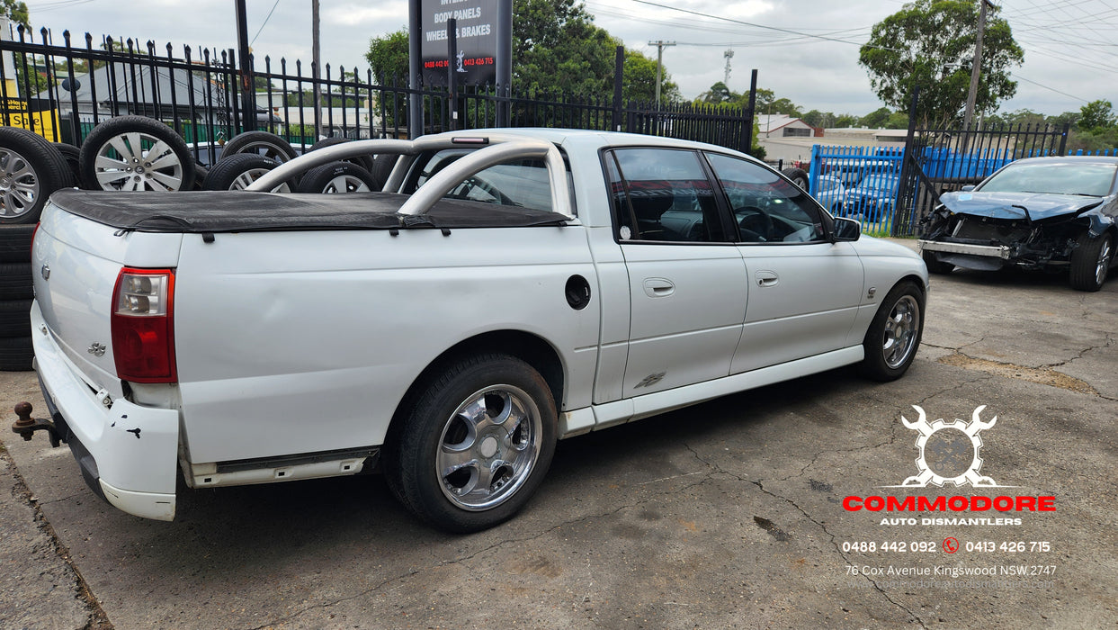 A252 - VY SS HOLDEN CREWMAN - Seatbelt Passenger's Rear (black)
