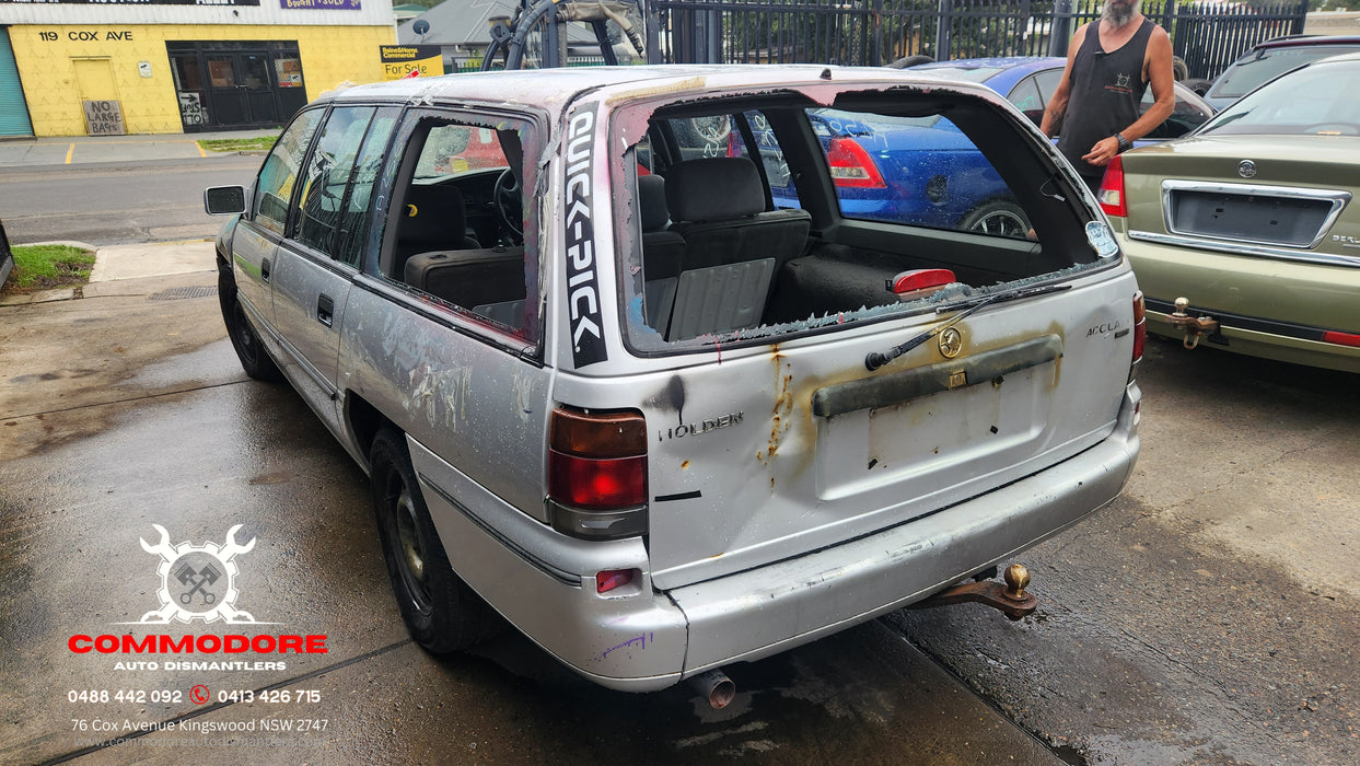 A256 - VS Holden Commodore Series II Wagon, V6, Auto 366,XXXkms Paint Code #H069 Silver Ice Metallic#15i Trim