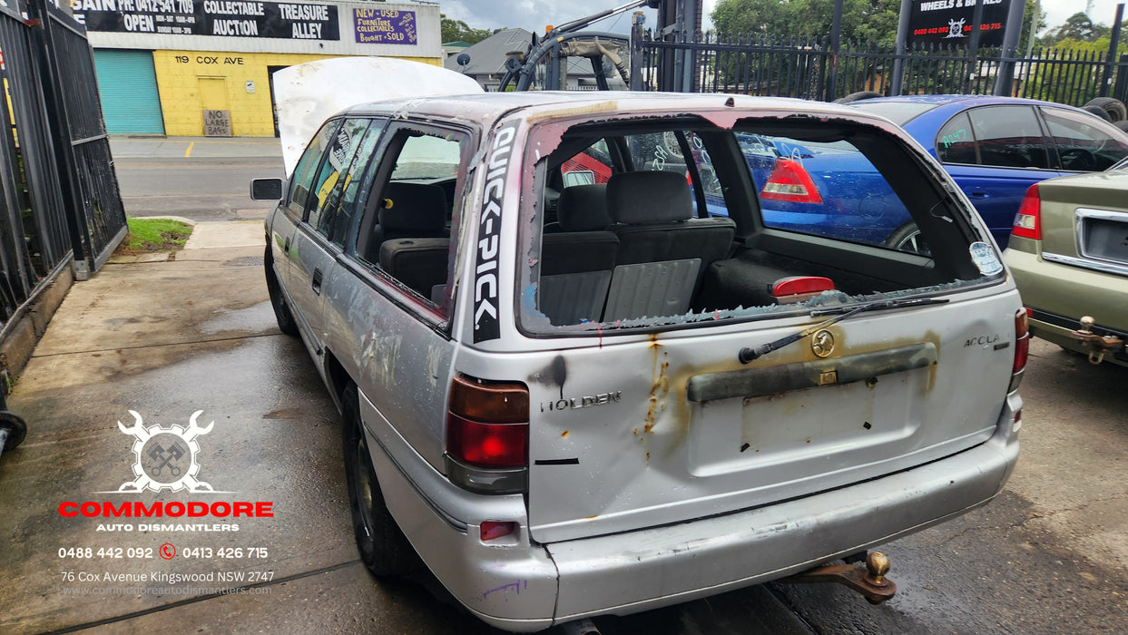 A256 - VS Holden Commodore Series II Wagon, V6, Auto 366,XXXkms Paint Code #H069 Silver Ice Metallic#15i Trim