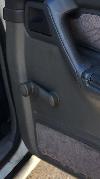 A257 - VS Holden Commodore SEDAN - Manual Window Winders - TRIM #15i