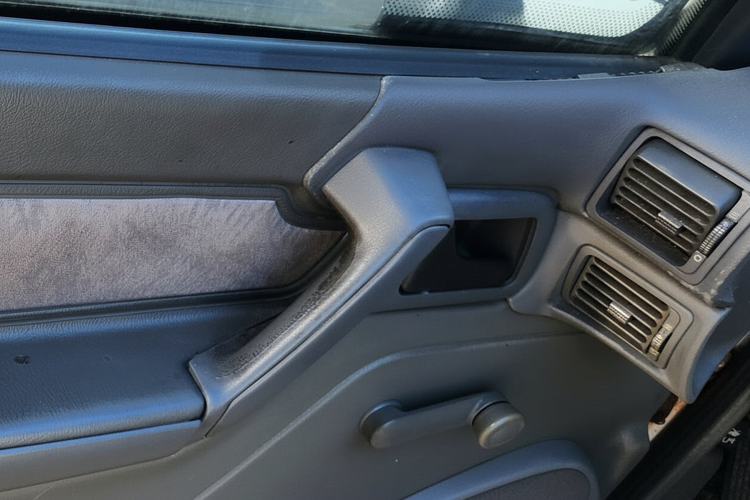 A257 - VS Holden Commodore SEDAN - Internal Door Vent Trim Passenger's Side - TRIM #15I