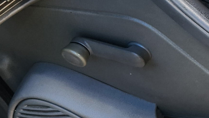 A257 - VS Holden Commodore SEDAN - Manual Window Winders - TRIM #15i