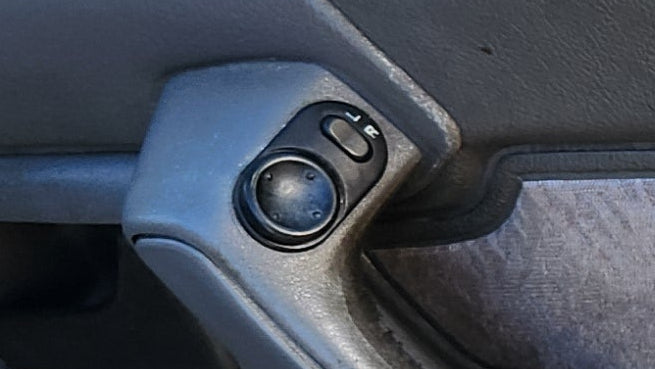 A257 - VS Holden Commodore SEDAN - Mirror Switch GENUINE - BLACK