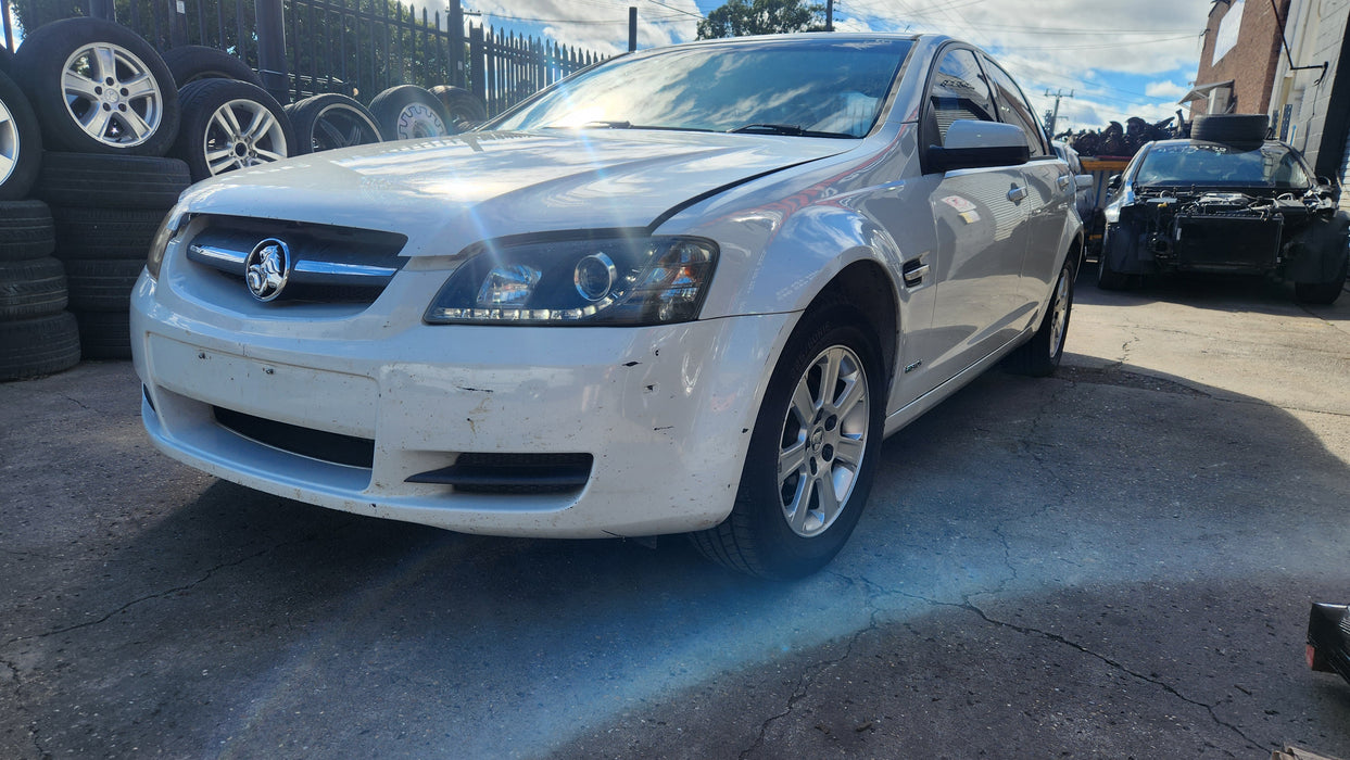 A258 - VE Holden Commodore Omega Series I Sedan V6, Auto  292,XXXkms Heron White #679F
