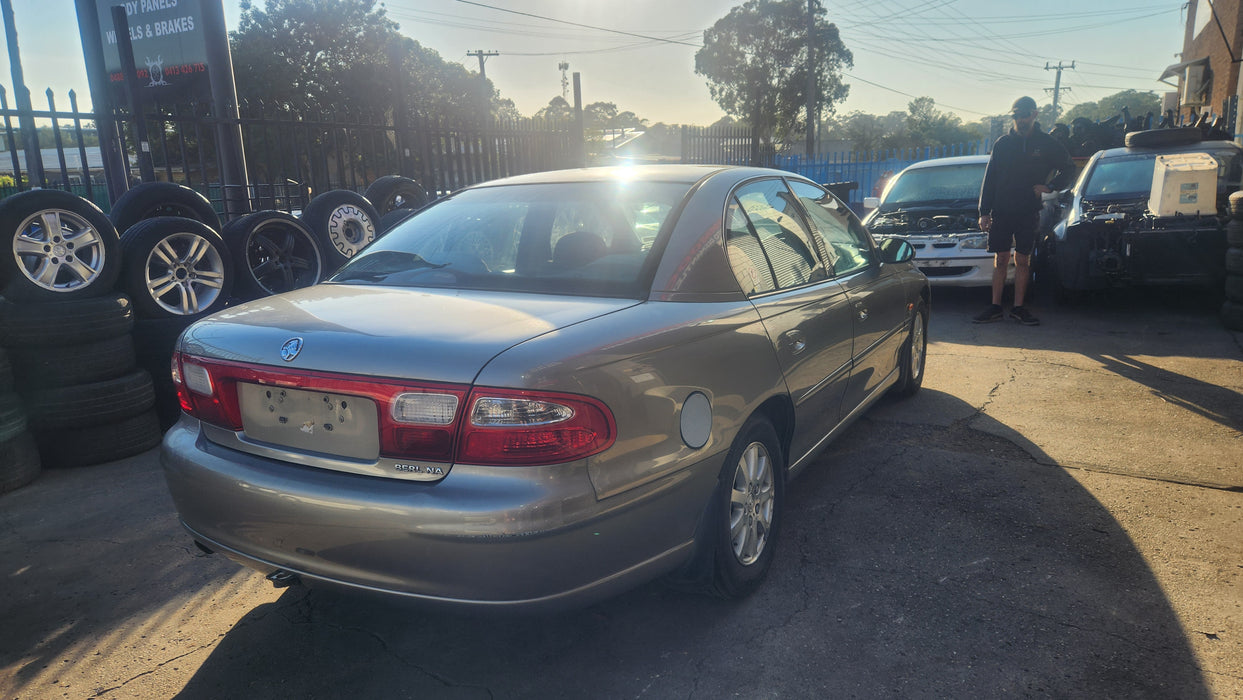 A261 - VX Holden Berlina Sedan V6 - Fusebox Cover