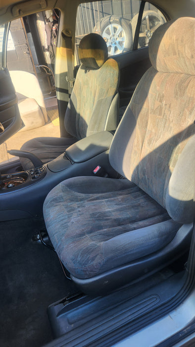 A261 - VT / VX Holden Berlina Sedan V6 Auto - Handbrake Lever