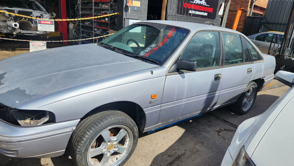 A262 - VP Holden Commodore Sedan - Window Glass Door Quater (DRIVER'S REAR)