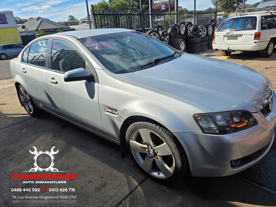 A264 - VE HOLDEN CALAIS- Doorcard (DRIVER'S FRONT)