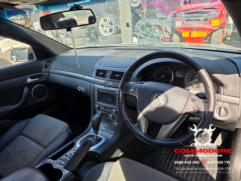 A264 - VE HOLDEN CALAIS / EQUIPE / BERLINA SERIES I - Centre Dash / Stereo Surround