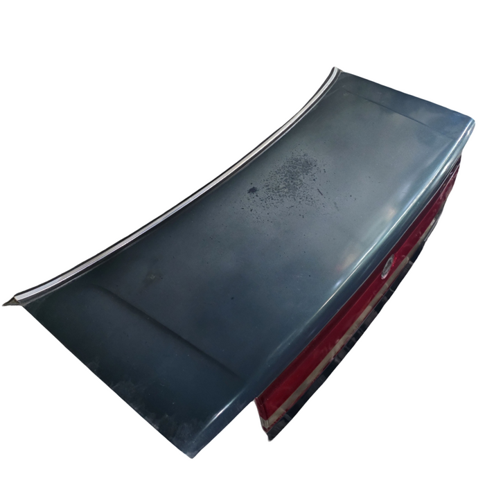 A178 - VR HOLDEN STATESMAN - Bootlid & Garnish - SHERBROOK GREEN #C061