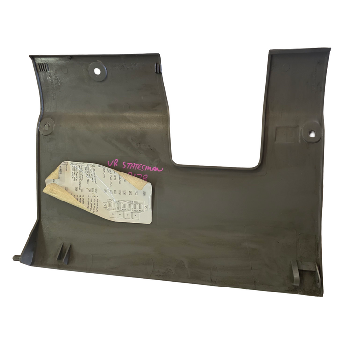 A178 - VR HOLDEN STATESMAN - Lower Fuse Panel