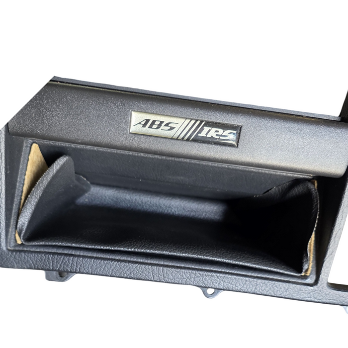 A178 - VR HOLDEN STATESMAN - Stereo Surround