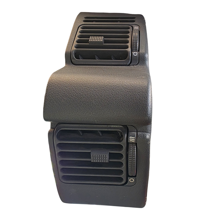 A174 - VN HOLDEN COMMODORE SEDAN - Air Vent (DRIVER'S)
