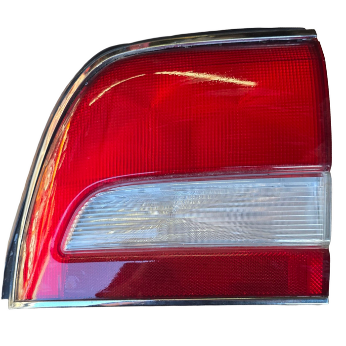 A271 - VS HOLDEN STATESMAN SII - Taillight (PASSENGER'S)