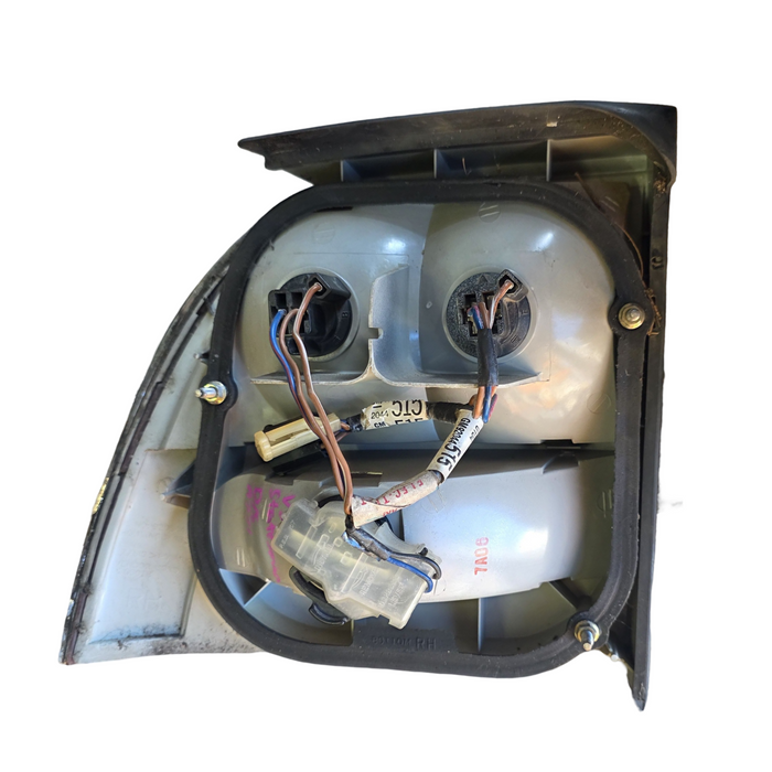 A271 - VS HOLDEN STATESMAN SII - Taillight (DRIVER'S)