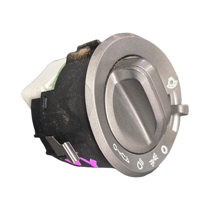 A260 - VY HOLDEN CREWMAN UTE - Headlight Switch