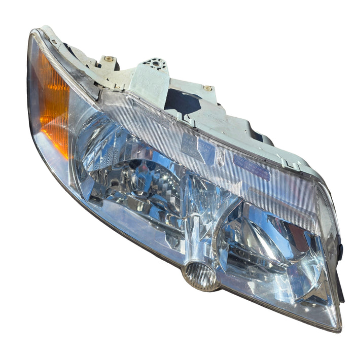 PH004 - VY HOLDEN COMMODORE - DRIVER'S SIDE HEADLIGHT