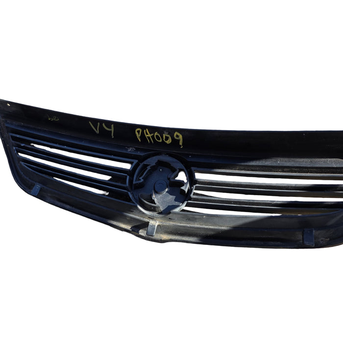 PH009 - VY HOLDEN COMMODORE - GRILLE