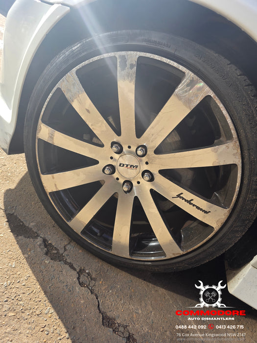 A279 - VE SV6 Holden Commodore - 20" Venerdi Cosmic Wheel/Tyres  (SET of 4)