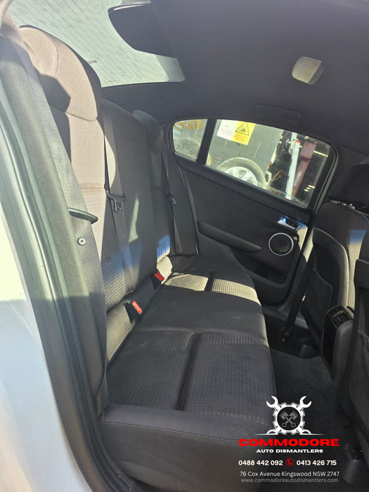 A279 - VE SV6 Holden Commodore Sedan - Rear Seat - CLOTH TRIM #51i