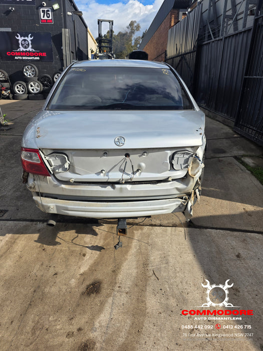 A280 - VX Holden Berlina Sedan V6, Auto 439,XXXkms Paint Code #H154 Quicksilver