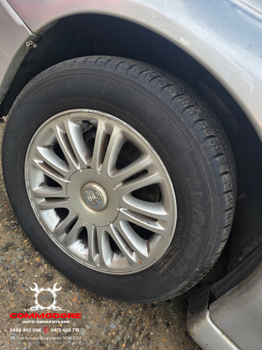 A280 - VX Holden Berlina Sedan V6, Auto 439,XXXkms Paint Code #H154 Quicksilver